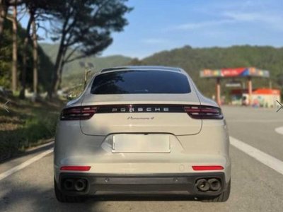 PORSCHE PANAMERA - 7