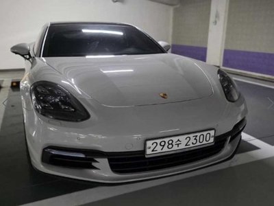 PORSCHE PANAMERA - 6