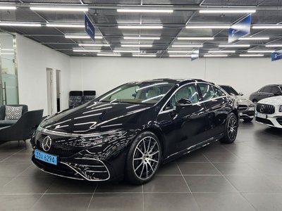MERCEDES-BENZ EQS