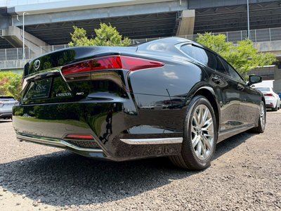 2021 Lexus LS — миниатюра 18