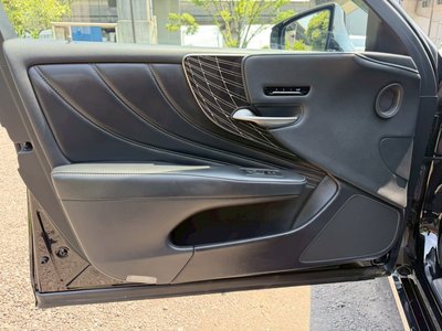 2021 Lexus LS — миниатюра 76