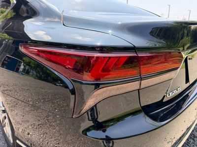2021 Lexus LS — миниатюра 24