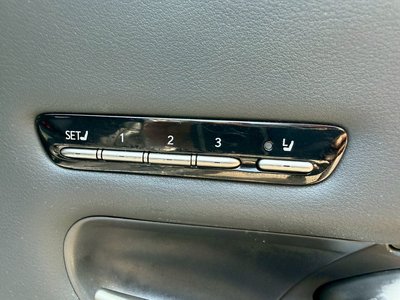 2021 Lexus LS — миниатюра 30