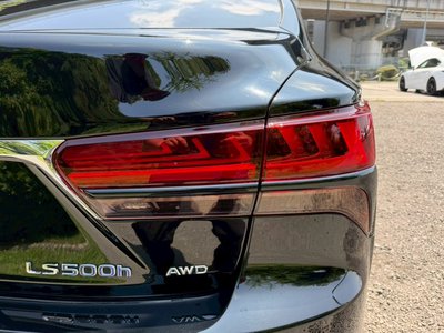2021 Lexus LS — миниатюра 21