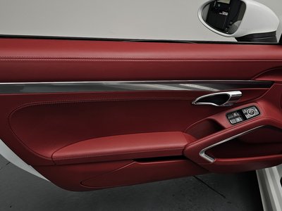 2023 Porsche 718 — миниатюра 14