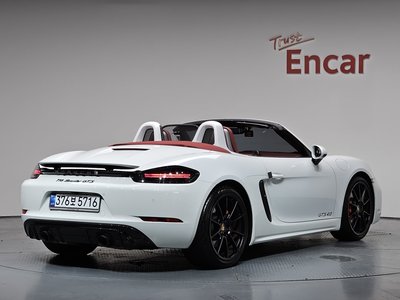 صورة 3 لـ 2023 Porsche 718