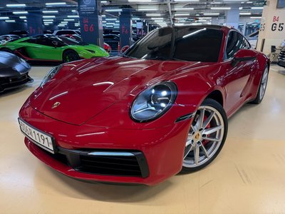 PORSCHE 911 - 4