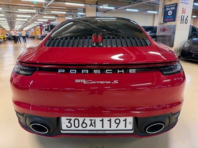 PORSCHE 911 - 6