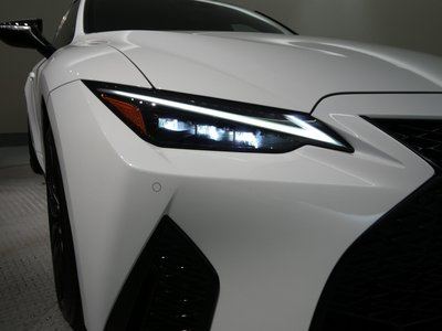 LEXUS IS - 5