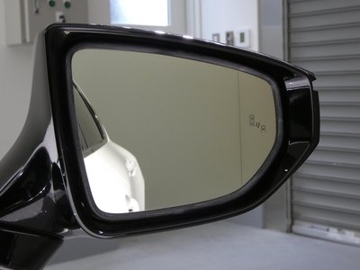 LEXUS IS - 8