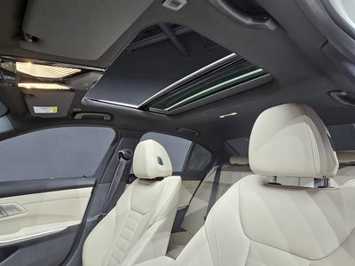 صورة مصغرة 19 لـ 2025 BMW 3 SERIES