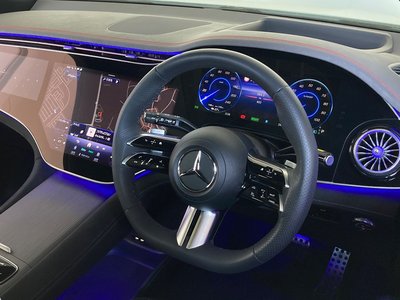 MERCEDES-BENZ EQE - 7