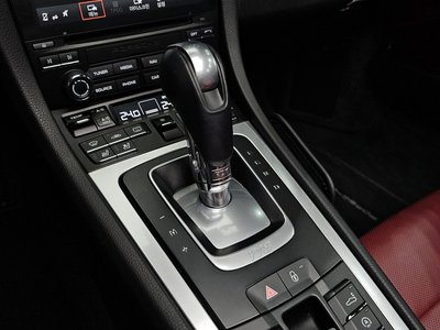 PORSCHE 718 BOXSTER - 9