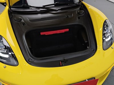 PORSCHE 718 BOXSTER - 7