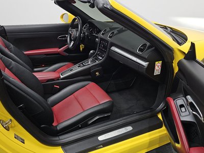 PORSCHE 718 BOXSTER - 10