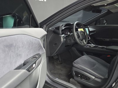 صورة مصغرة 11 لـ 2023 Lexus RZ