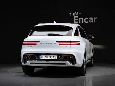 صورة 3 لـ 2022 Genesis GV70