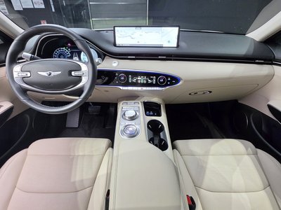 صورة 5 لـ 2022 Genesis GV70