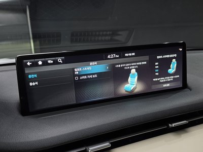 2022 Genesis GV70 — миниатюра 16