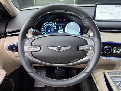 صورة 6 لـ 2022 Genesis GV70