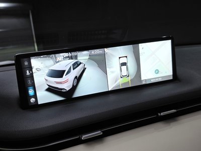 2022 Genesis GV70 — миниатюра 18