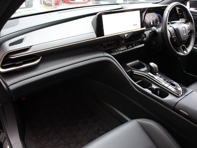 صورة 31 لـ 2024 Toyota CROWN SPORT
