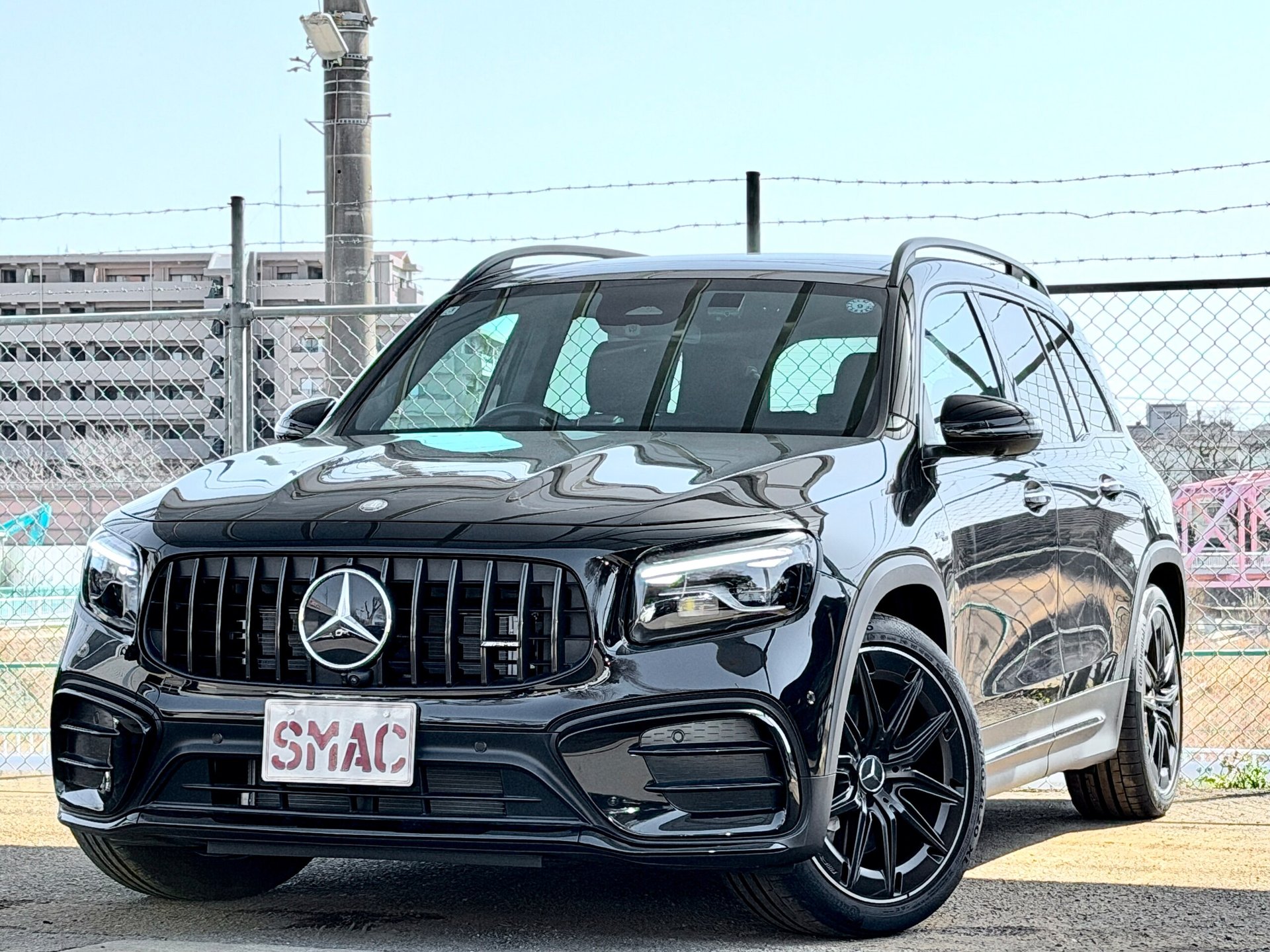 MERCEDES-BENZ GLB AMG - View 1