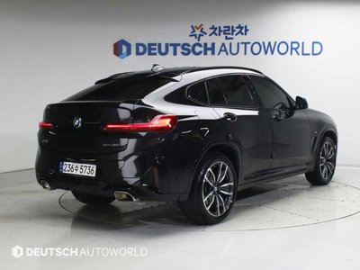 2024 BMW X4 photo 2