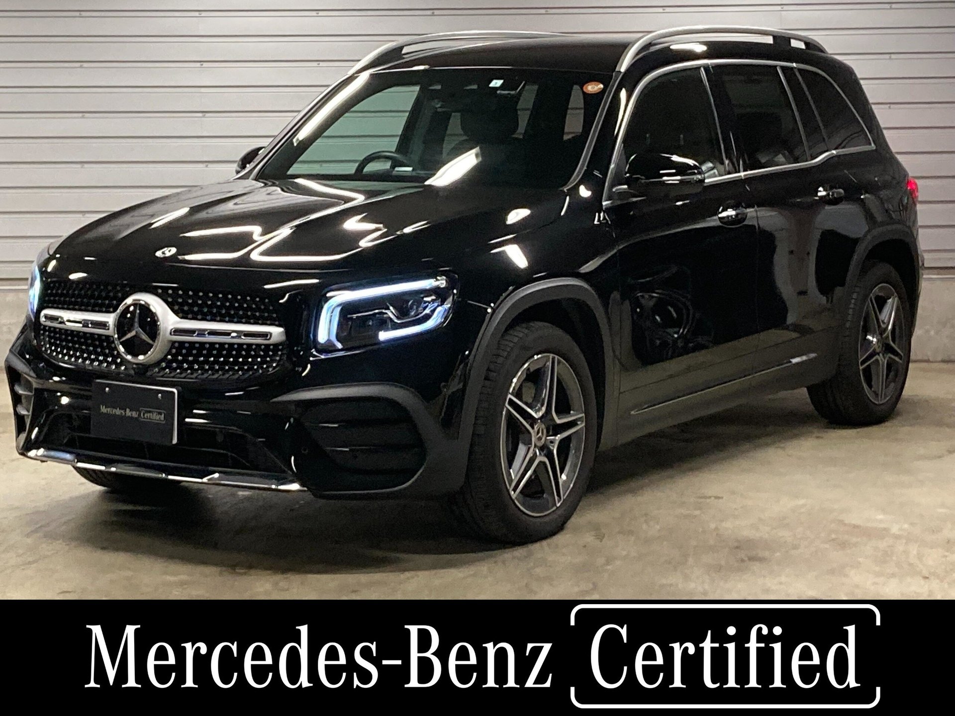MERCEDES-BENZ GLB - View 1