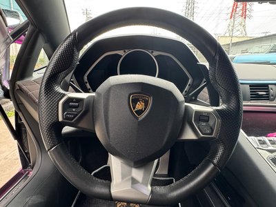 LAMBORGHINI AVENTADOR ROADSTER - 10