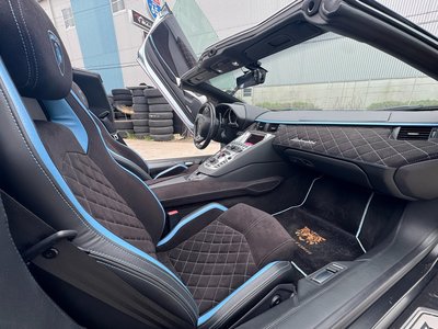 LAMBORGHINI AVENTADOR ROADSTER - 7
