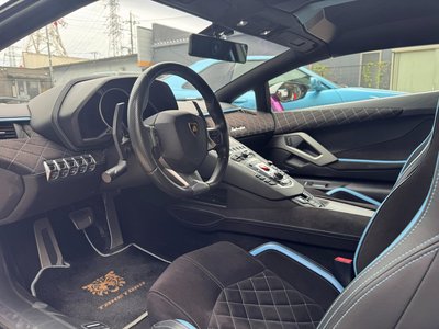 LAMBORGHINI AVENTADOR ROADSTER - 9