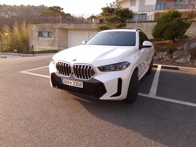 BMW X6 - View 1