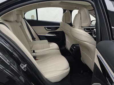 2025 Mercedes-BENZ E-CLASS — миниатюра 12