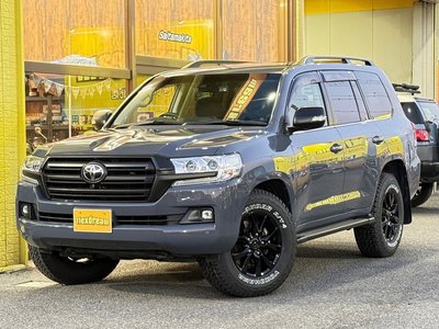 TOYOTA LAND CRUISER 200 - 1