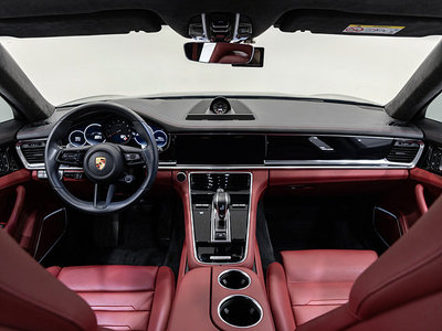 PORSCHE PANAMERA - 4