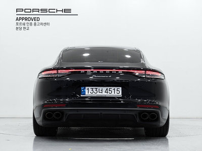PORSCHE PANAMERA - 3
