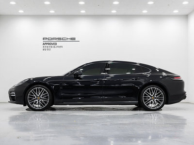 PORSCHE PANAMERA - 7