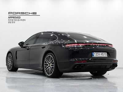 PORSCHE PANAMERA - 5