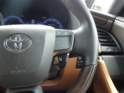 TOYOTA VELLFIRE - 4