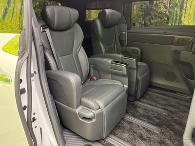 TOYOTA ALPHARD - 9