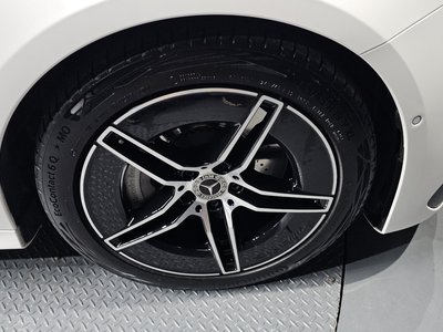 MERCEDES-BENZ E-CLASS - 6