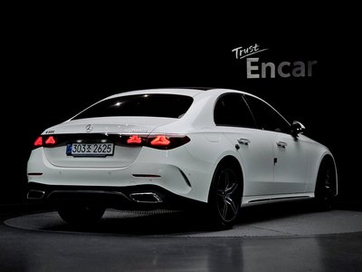 MERCEDES-BENZ E-CLASS - 3