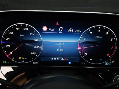 MERCEDES-BENZ E-CLASS - 8