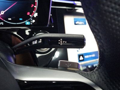 MERCEDES-BENZ E-CLASS - 9