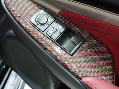 2019 Lexus RC F thumbnail 24