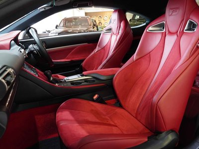 2019 Lexus RC F thumbnail 32