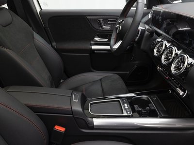 MERCEDES-BENZ EQA - 9