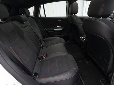 MERCEDES-BENZ EQA - 10