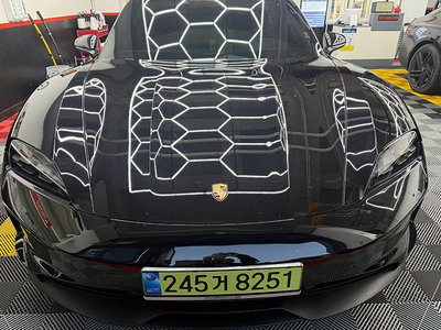 صورة 1 لـ 2024 Porsche TAYCAN